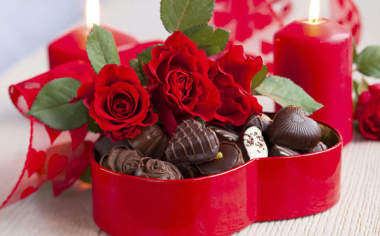 flowers and chocolates for valentines day